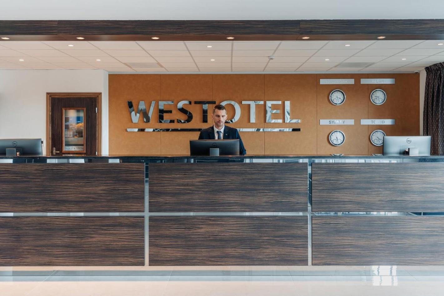 Westotel Taverny - Paris Val-D'Oise Dış mekan fotoğraf